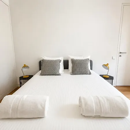 Modern 1 Bedroom Flat In * Lissabon