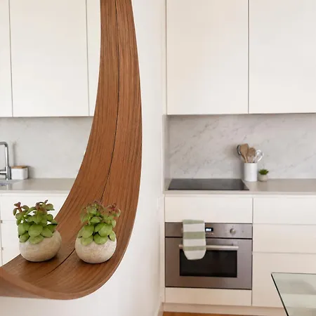 Modern 1 Bedroom Flat In Apartment Lissabon